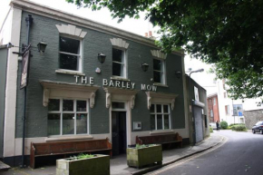 The Barley Mow centrally located 3 bed apartment